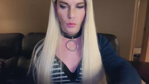 Snapshot of cuteashley90 chatting on 10-19-25, 07:09 Ashley online show from 10-19-25, 07:09