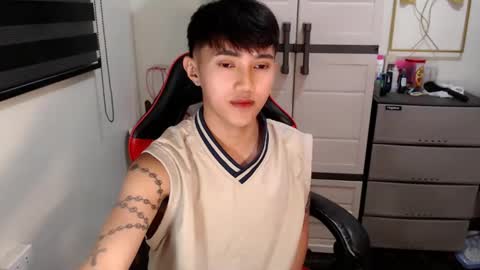 Snapshot of cuteasiancock98 chatting on 05-16-26, 06:32 Steph online show from 05-16-26, 06:32