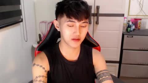 Snapshot of cuteasiancock98 chatting on 05-17-26, 06:11 Steph online show from 05-17-26, 06:11