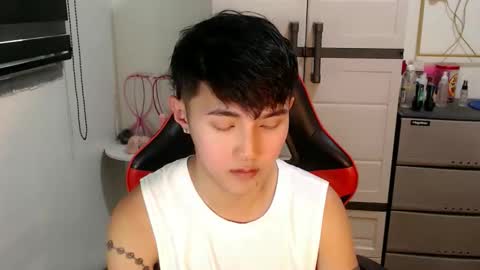 Snapshot of cuteasiancock98 chatting on 05-24-26, 04:39 Steph online show from 05-24-26, 04:39