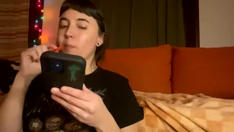 Snapshot of cuteballoons chatting on 01-06-25, 12:59 CuteBalloons online show from 01-06-25, 12:59