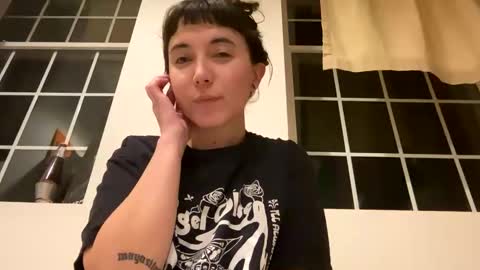 Snapshot of cuteballoons chatting on 01-24-25, 02:49 CuteBalloons online show from 01-24-25, 02:49