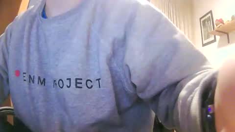 Cuteboy090 online show from 03-22-26, 05:16