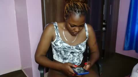 Snapshot of cutebuu chatting on 11-12-25, 08:48 cutebuu online show from 11-12-25, 08:48