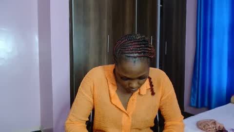 Snapshot of cutebuu chatting on 12-16-25, 10:31 cutebuu online show from 12-16-25, 10:31