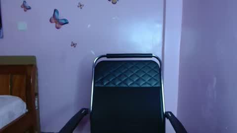 Snapshot of cutebuu chatting on 04-20-26, 11:35 cutebuu online show from 04-20-26, 11:35