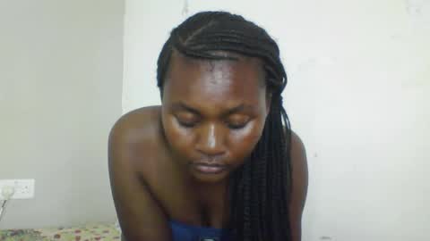 cutecaramela online show from 04-16-26, 06:52