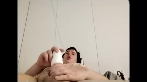 CuteguyBWC92 online show from 12-16-25, 05:01