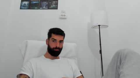 cuteeboy online show from 10-17-25, 06:49