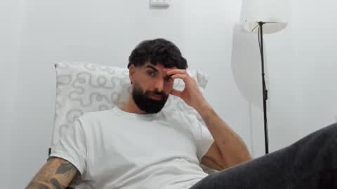 cuteeboy online show from 02-26-26, 07:46