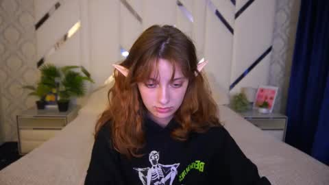 Foxy online show from 10-30-25, 03:02