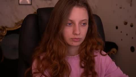 Snapshot of cuteefoxy chatting on 05-22-26, 12:44 Foxy online show from 05-22-26, 12:44