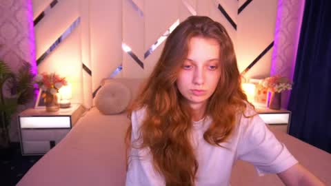 Snapshot of cuteefoxy chatting on 05-23-26, 12:31 Foxy online show from 05-23-26, 12:31