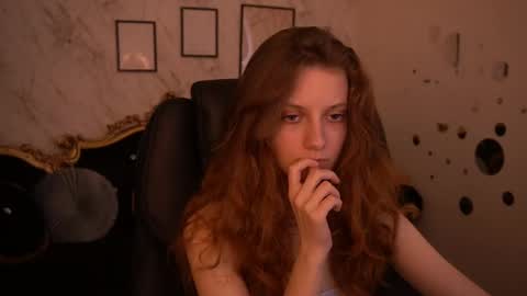 Snapshot of cuteefoxy chatting on 06-01-26, 12:51 Foxy online show from 06-01-26, 12:51