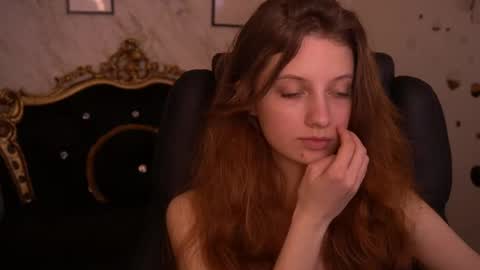 Snapshot of cuteefoxy chatting on 06-03-26, 01:14 Foxy online show from 06-03-26, 01:14