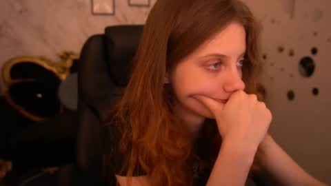 Snapshot of cuteefoxy chatting on 06-08-26, 01:00 Foxy online show from 06-08-26, 01:00