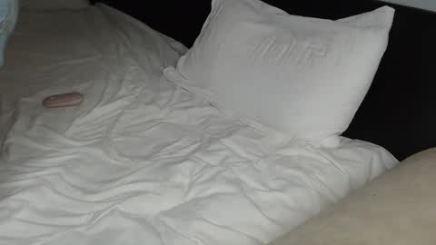 Snapshot of cuteemouse chatting on 12-05-24, 03:17 Anna online show from 12-05-24, 03:17