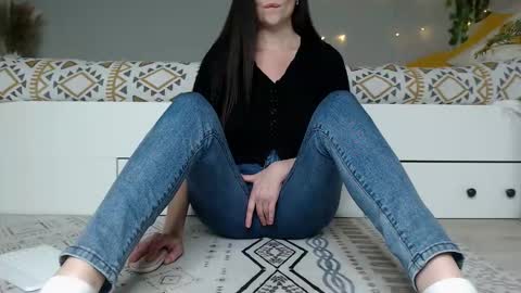 Anna online show from 11-08-25, 01:33