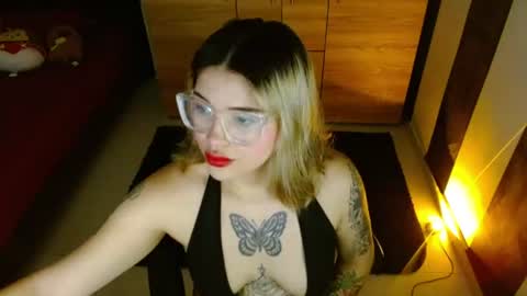 Snapshot of cuteisabella_a chatting on 07-14-26, 06:35 isabella online show from 07-14-26, 06:35