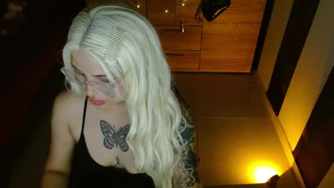 Snapshot of cuteisabella_a chatting on 07-25-26, 07:00 isabella online show from 07-25-26, 07:00