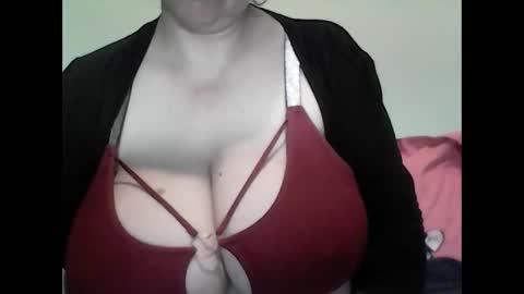 Snapshot of cutejessytom chatting on 04-29-26, 11:58 Jessy online show from 04-29-26, 11:58