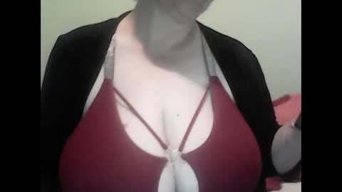 Snapshot of cutejessytom chatting on 05-26-26, 11:17 Jessy online show from 05-26-26, 11:17