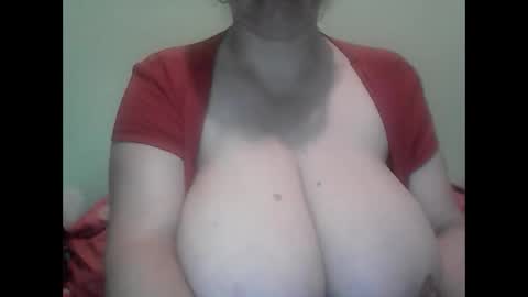 Snapshot of cutejessytom chatting on 06-06-26, 05:12 Jessy online show from 06-06-26, 05:12