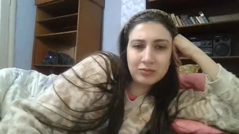 cutekattie online show from 12-20-25, 03:13