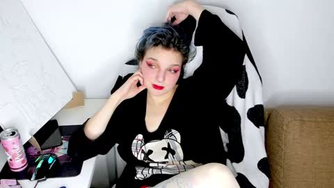 Alice online show from 12-25-24, 02:35