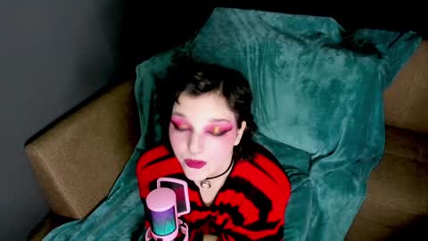 Alice online show from 01-22-25, 04:02