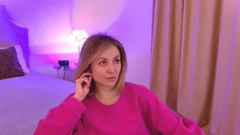 cutemirage online show from 11-24-25, 02:50