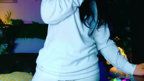 Snapshot of cuteness__girl chatting on 09-22-25, 04:36 cuteness__girl online show from 09-22-25, 04:36