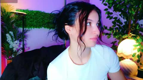 Snapshot of cuteness__girl chatting on 10-08-25, 06:11 cuteness__girl online show from 10-08-25, 06:11