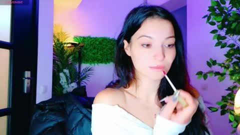 Snapshot of cuteness__girl chatting on 10-20-25, 06:25 cuteness__girl online show from 10-20-25, 06:25