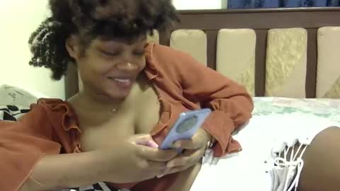 Snapshot of cutermilly chatting on 12-06-24, 11:44 cutermilly online show from 12-06-24, 11:44