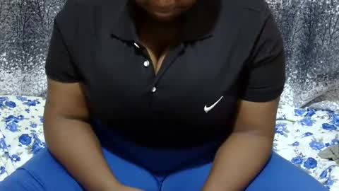 Snapshot of cutermilly chatting on 03-08-25, 11:48 cutermilly online show from 03-08-25, 11:48