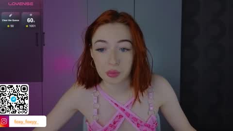 Snapshot of cuteroxyfoxyy chatting on 11-20-25, 11:32 Roxy online show from 11-20-25, 11:32