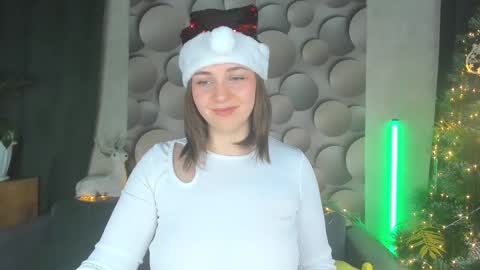 Snapshot of cutesmile_sharon chatting on 12-24-24, 02:21 cutesmile sharon online show from 12-24-24, 02:21