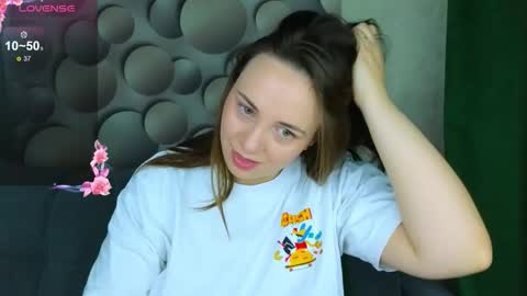 Snapshot of cutesmile_sharon chatting on 10-10-25, 03:49 cutesmile sharon online show from 10-10-25, 03:49