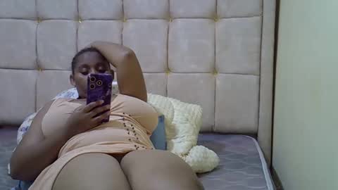 cutestebony1 online show from 10-03-25, 10:07