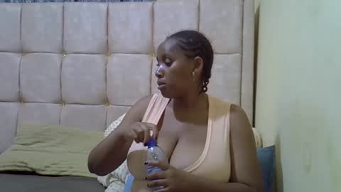 cutestebony1 online show from 01-13-26, 11:32