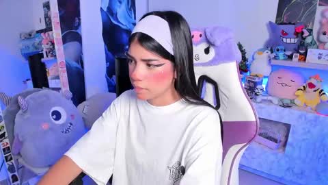 Snapshot of cutestephuwu chatting on 02-13-25, 05:16  - independent model online show from 02-13-25, 05:16