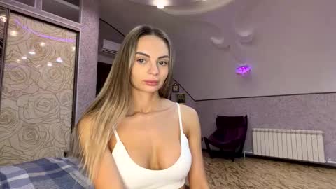 Alina online show from 12-15-25, 04:06