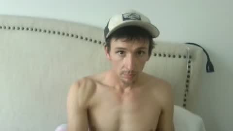 Snapshot of cutewaldo chatting on 10-21-25, 10:32 cutewaldo online show from 10-21-25, 10:32