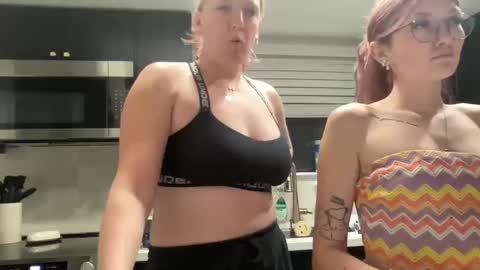 Cutey kiwi online show from 10-18-25, 04:04