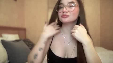 CuteAnn online show from 11-19-25, 06:08