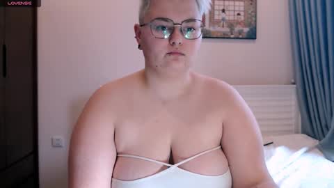 Sophie  Lilith online show from 10-24-25, 09:06