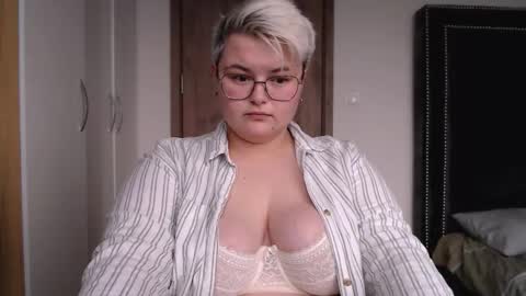 Sophie  Lilith online show from 11-17-25, 07:14