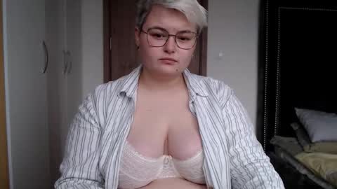 Sophie  Lilith online show from 11-19-25, 07:19