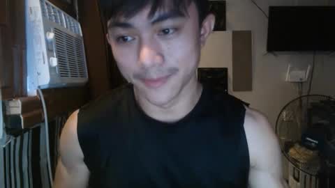 cutie_hunk69 online show from 06-07-26, 03:43